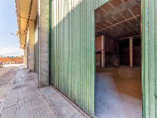 Locales comerciales en C/ Nuestra Señora de la Piedad 61