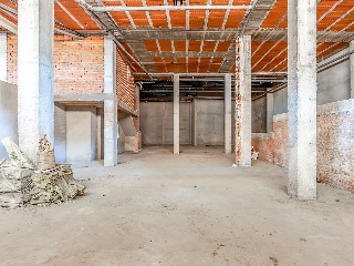 Locales comerciales en C/ Nuestra Señora de la Piedad 65