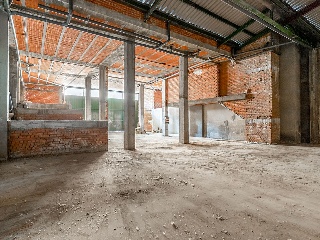 Locales comerciales en C/ Nuestra Señora de la Piedad 72