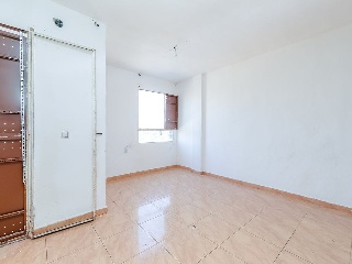 Piso en C/ Azorin 69