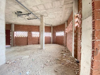 Locales C/ Guzmán el bueno 91