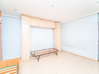 Piso en Av Juan XXIII 81