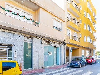 Local en Av Doctor Fleming 31