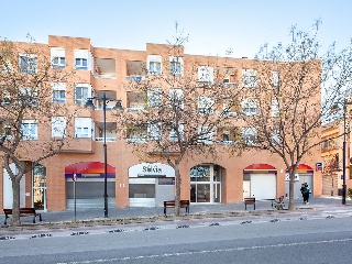 Local en Av Vicente Girones Mora 73