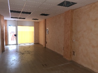 Locales en C/ Tenerías, Huesca  43