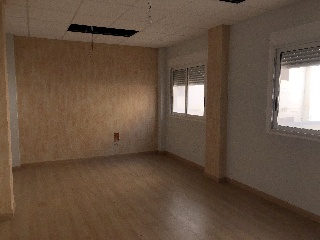 Locales en C/ Tenerías, Huesca  46