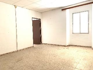 C/ Diego López 33