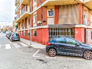 Local comercial en C/ Montoliu 32