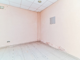 Local comercial en C/ Montoliu 46
