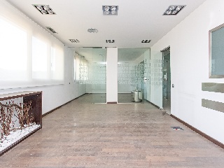 Oficinas en Av. de les Corts Catalanes 100