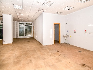 Local en Av Salzillo 69