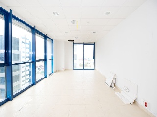 Oficina con garaje en C/ Arquitectura 40