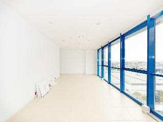 Oficina con garaje en C/ Arquitectura 46
