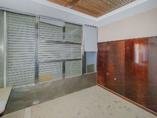 Local en Av Francesc Macià  32