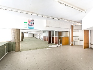 Local en Av, Francesc Macià 58