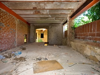 Edificio en construcción en Pont de Molins 50