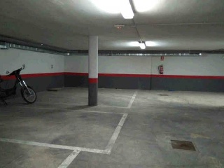 Piso y garajes en C/ Peña de la Atalaya 15