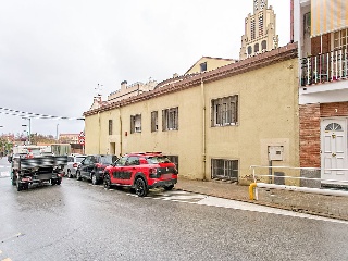 Local en Montcada i Reixac 68