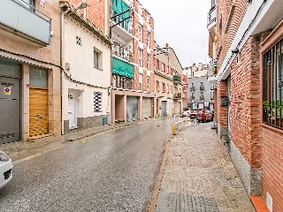 Local en Montcada i Reixac 72