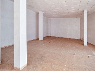 Local con plaza de garaje en Av de Andalucía 72