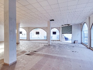 Local con plaza de garaje en Av de Andalucía 75