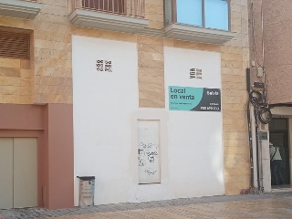 Local comercial en Pz. Jose María Artes  30