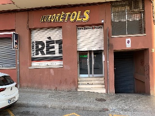 Local en Rd Francesc Macia 18