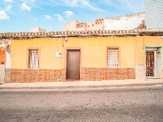 Casa adosada en Calle Pablo Iglesias, La Unión 17