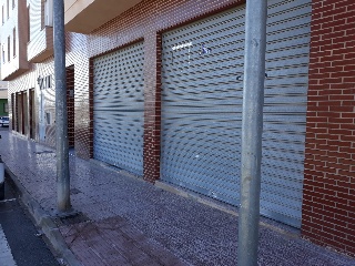 Local en Av Villena 43