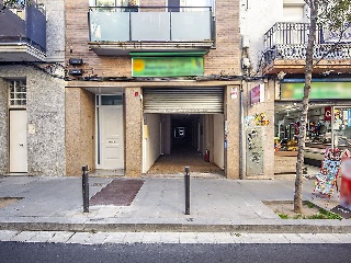 Local en C/ Francesc Moragas 35