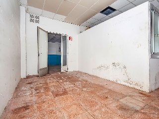 Local en C/ Francesc Moragas 52
