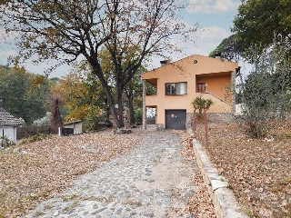 Vivienda aislada en C/ Azorín 83