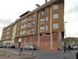 Locales en C/ Montevideo  15