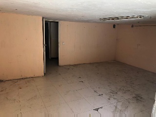Cochera en Av Diputación 13