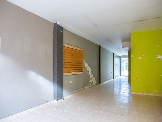 Local en Av. Pau Casals 54