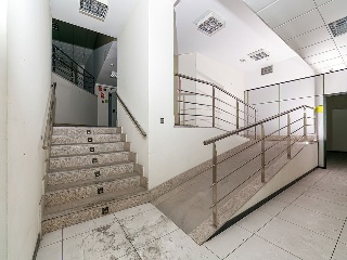 Locales en C/ Eduardo Iglesias, Vigo (Pontevedra) 91