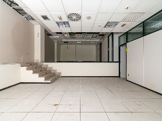 Locales en C/ Eduardo Iglesias, Vigo (Pontevedra) 109