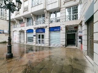 Locales en C/ Eduardo Iglesias, Vigo (Pontevedra) 122