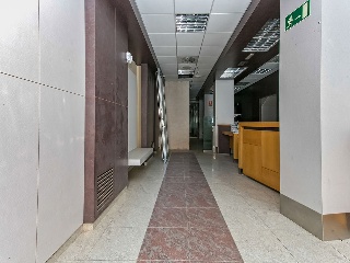 Local comercial en C/ Mossen Jacint Verdagues 36