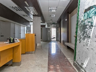 Local comercial en C/ Mossen Jacint Verdagues 37