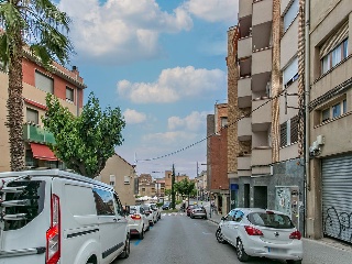 Local comercial en C/ Mossen Jacint Verdagues 56