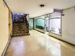 Local en Av Navarra  39