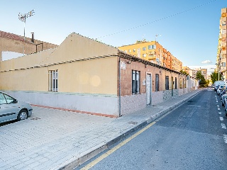 Local en C/ Javea, Alicante 80