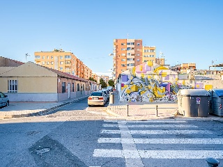 Local en C/ Javea, Alicante 86