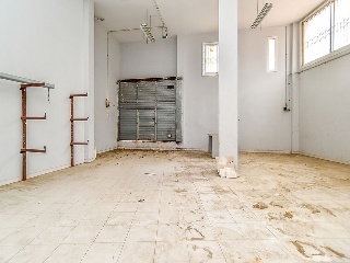 Local comercial en Av Catalunya 52