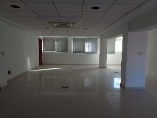 Vivienda y Local en Pz Hispanidad (edif. Chacolines) 26