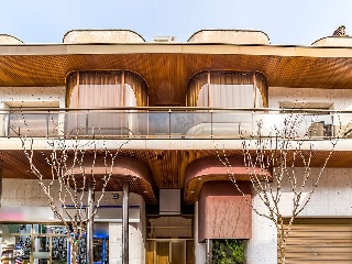 61989-0001 70