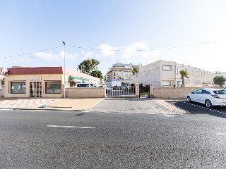 Locales en Av Las Gaviotas 75