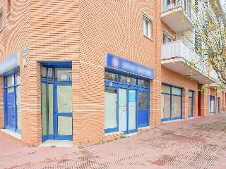 51926-0001 33