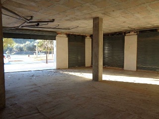 Locales en Ronda Sur 26